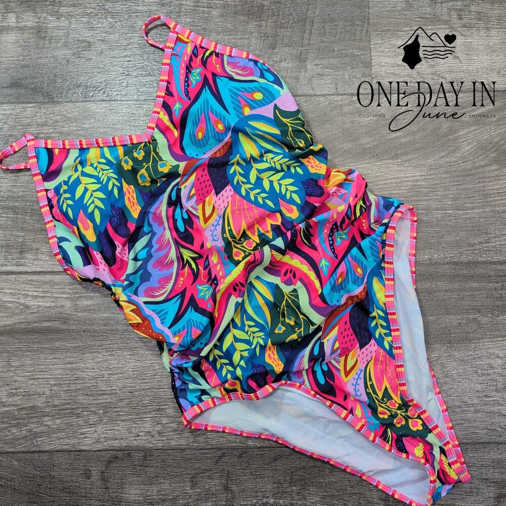 Milumia Floral Ring Back One Piece Swimsuit Size M